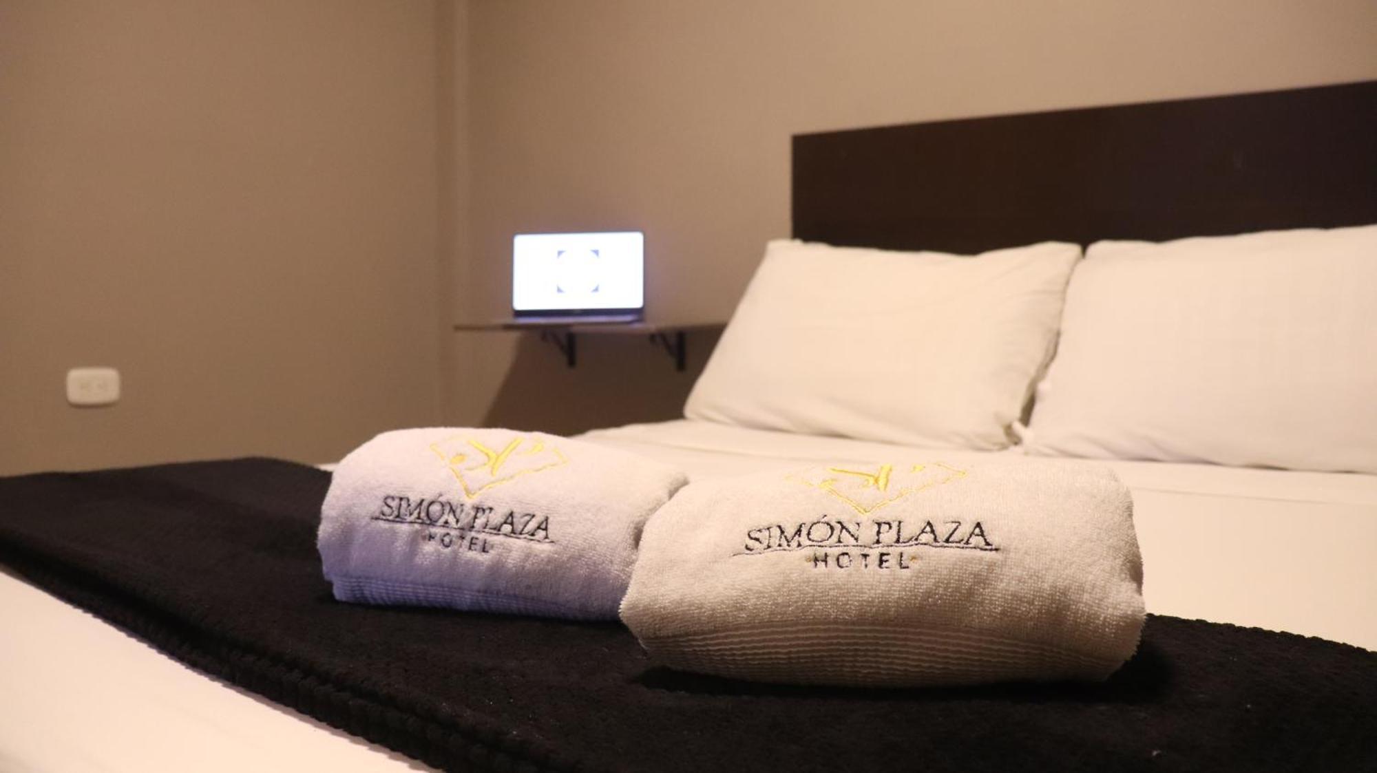 Hotel Simon Plaza Pereira Exterior foto